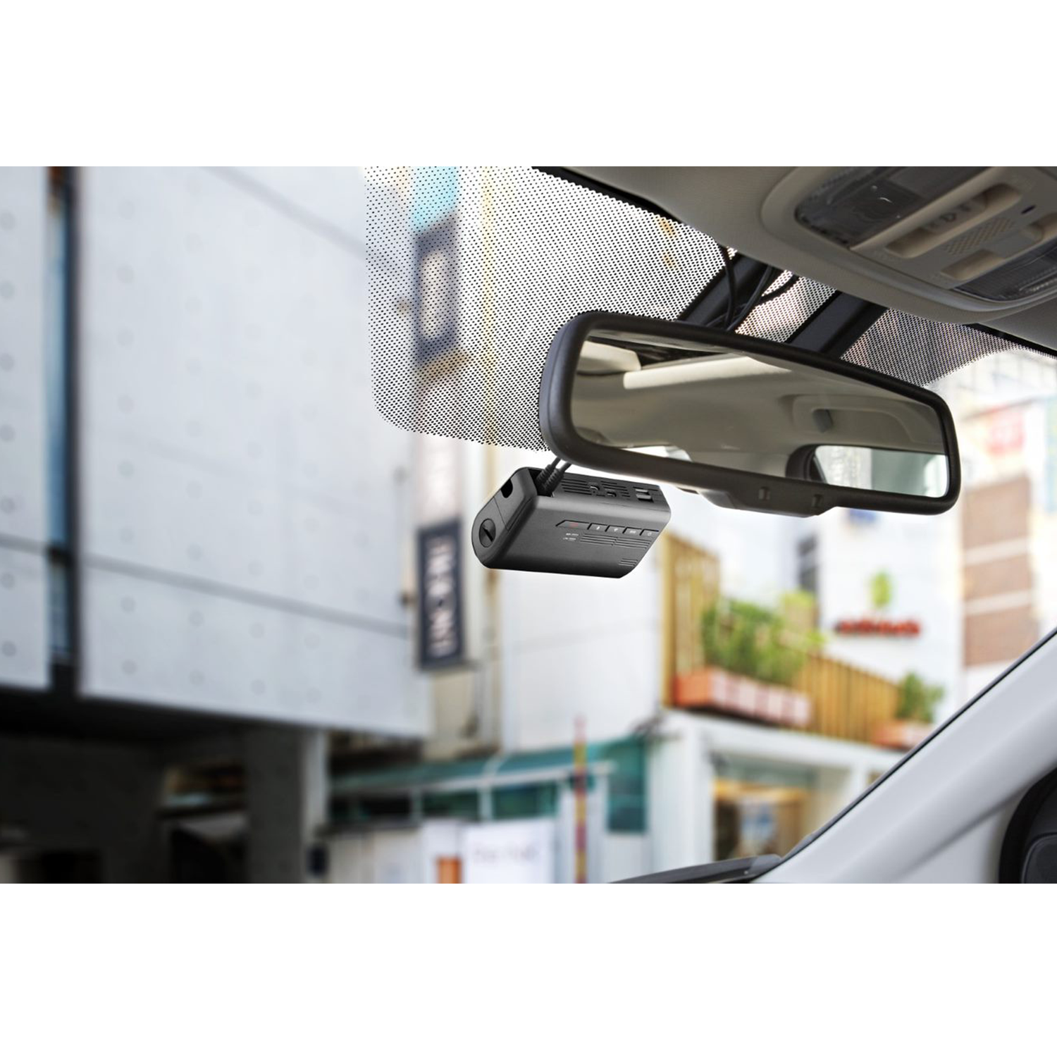 https://thinkwaredashcam.eu/wp-content/uploads/2026/02/1-Gallery-T700.png