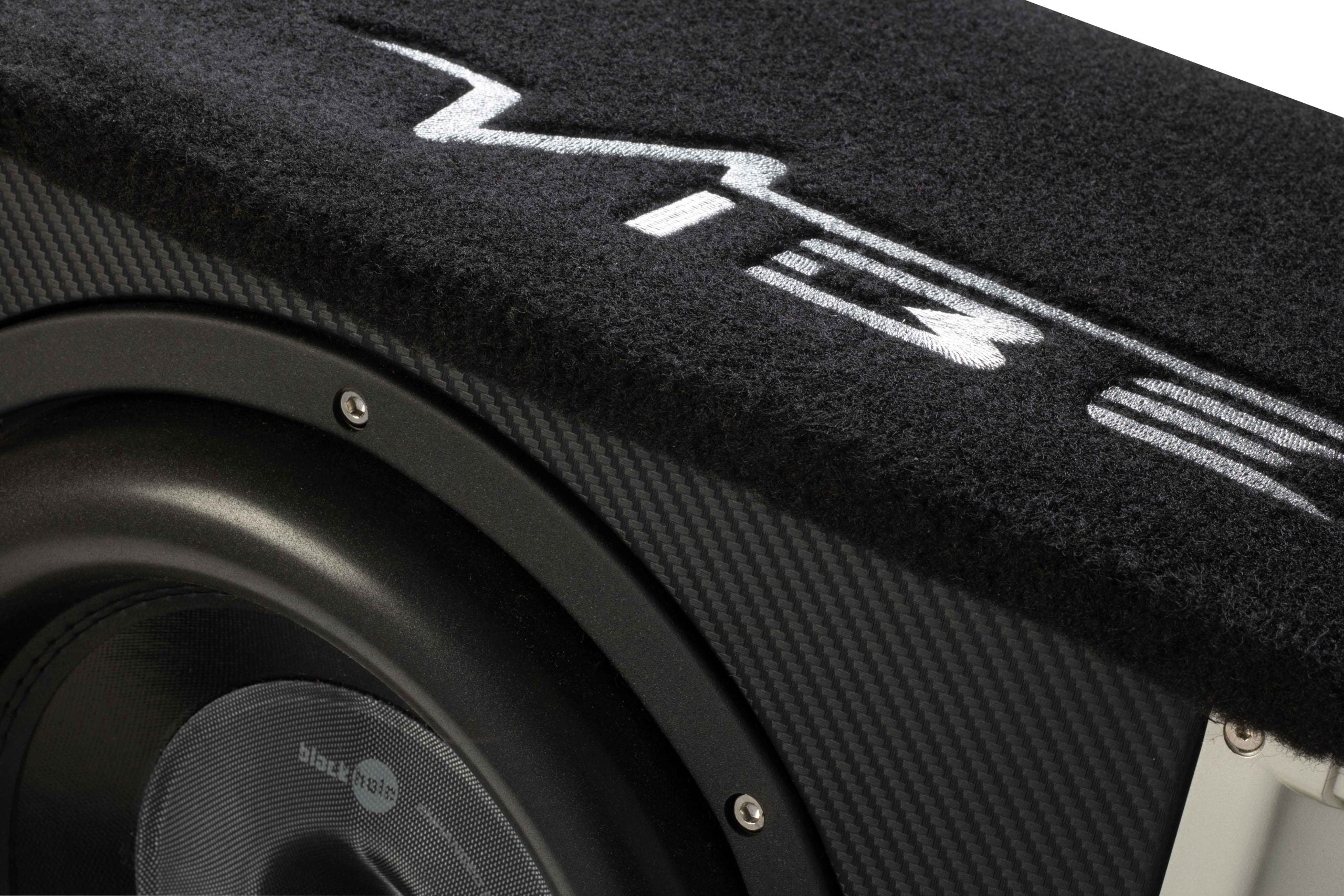 https://vibeaudio.co.uk/wp-content/uploads/2022/03/BLACKAIRCBR12CLOSE2_WEB-scaled.jpg